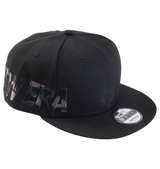 NEW ERA 9FIFTY™Essentialキャップ